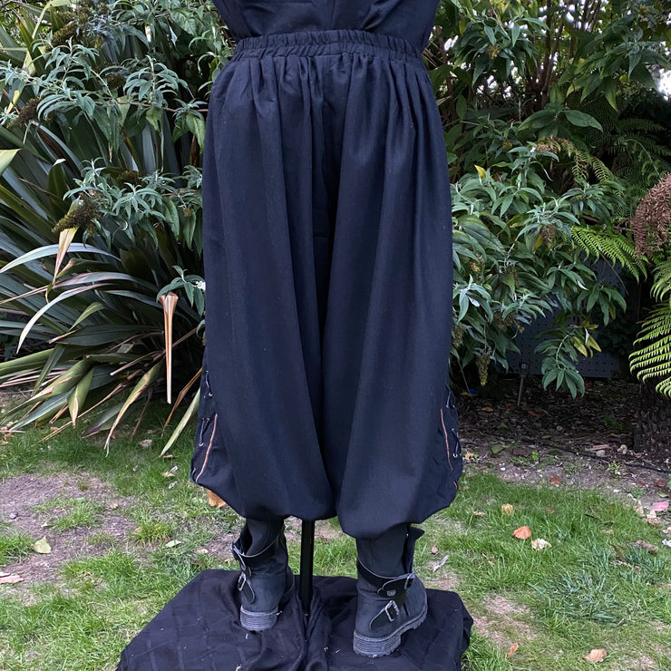 LARP Viking Trousers (Black Wool) – LARP Costumes