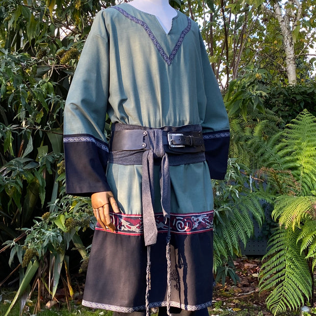 Viking Linen Tunic (Two-Tone Green And Black)