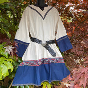 Viking Linen Tunic (Two-Tone White And Blue)